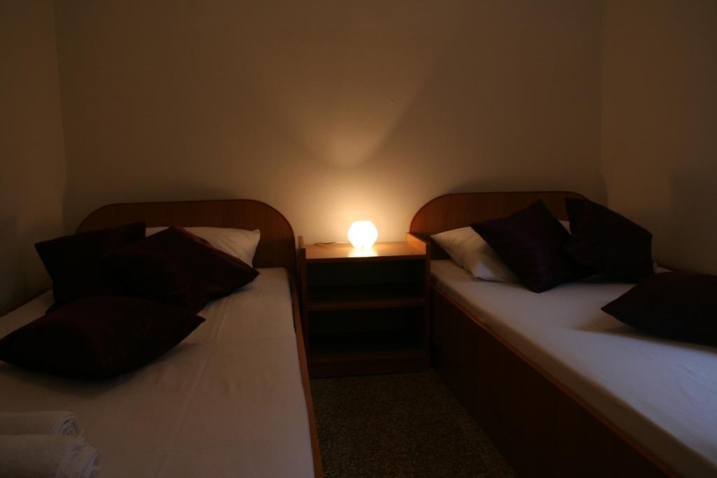 Apartments Rotim Zaostrog Szoba fotó